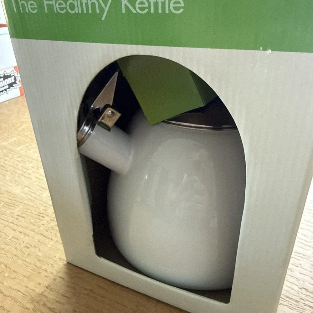 NIB New Faberware Bella 2.5 Qt. Whistling Tea Kettle The Healthy Kettle